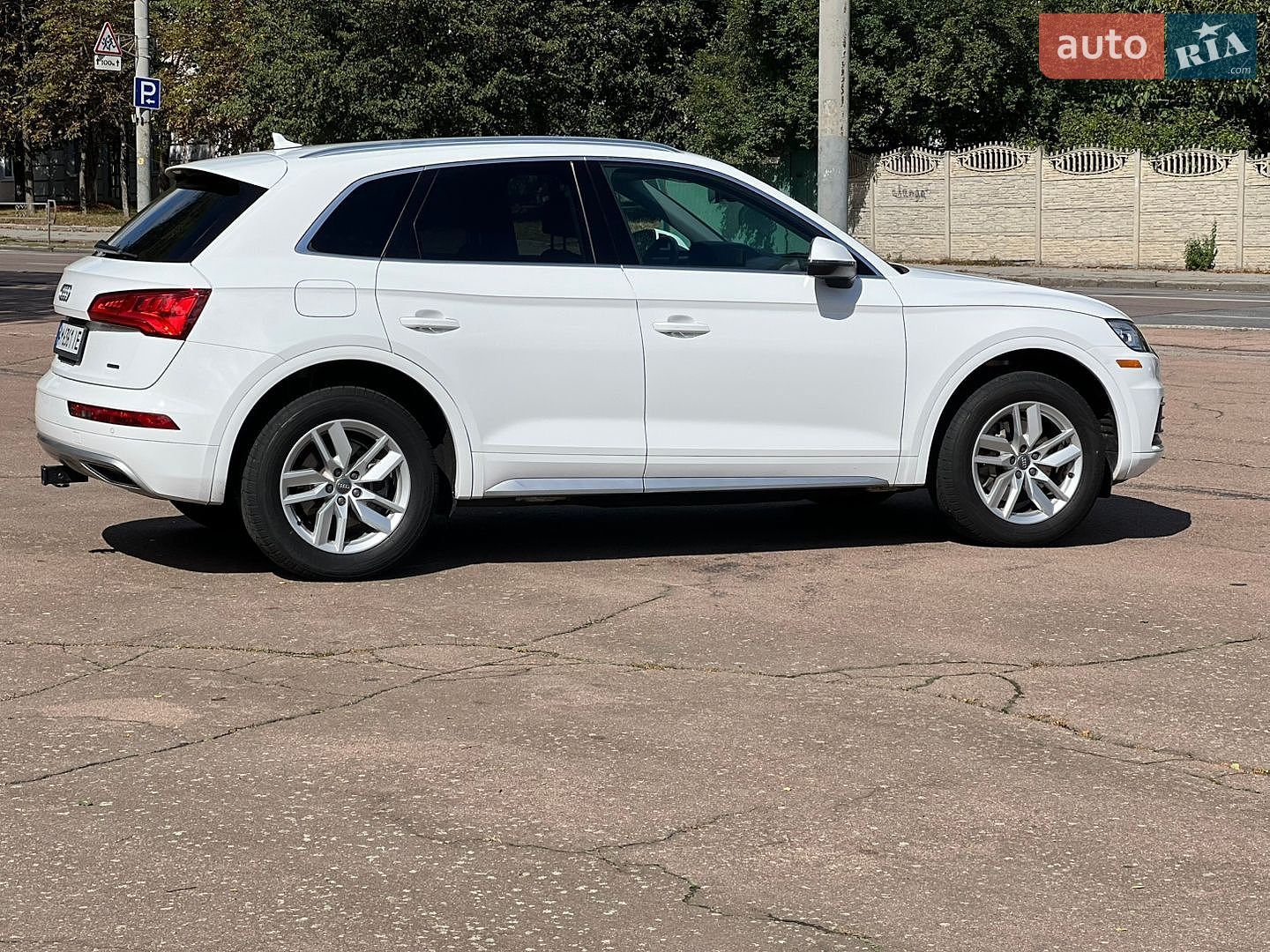 Audi Q5 2020 VIN WA1ANAFYXL2063120 фото оголошення 3 з 47