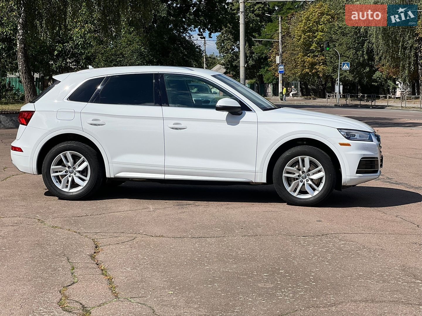 Audi Q5 2020 VIN WA1ANAFYXL2063120 фото оголошення 5 з 47