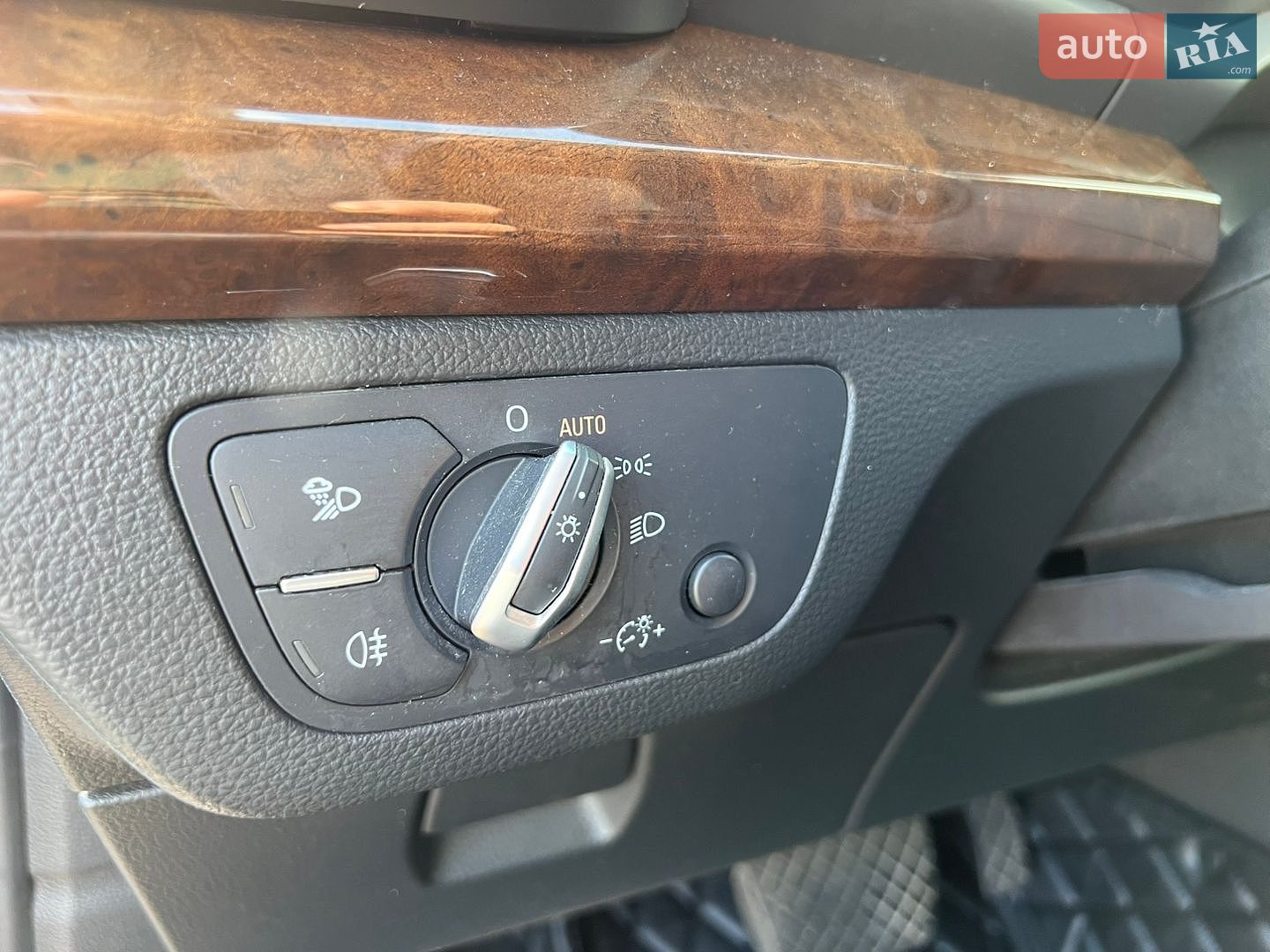 Audi Q5 2020 VIN WA1ANAFYXL2063120 фото оголошення 24 з 47
