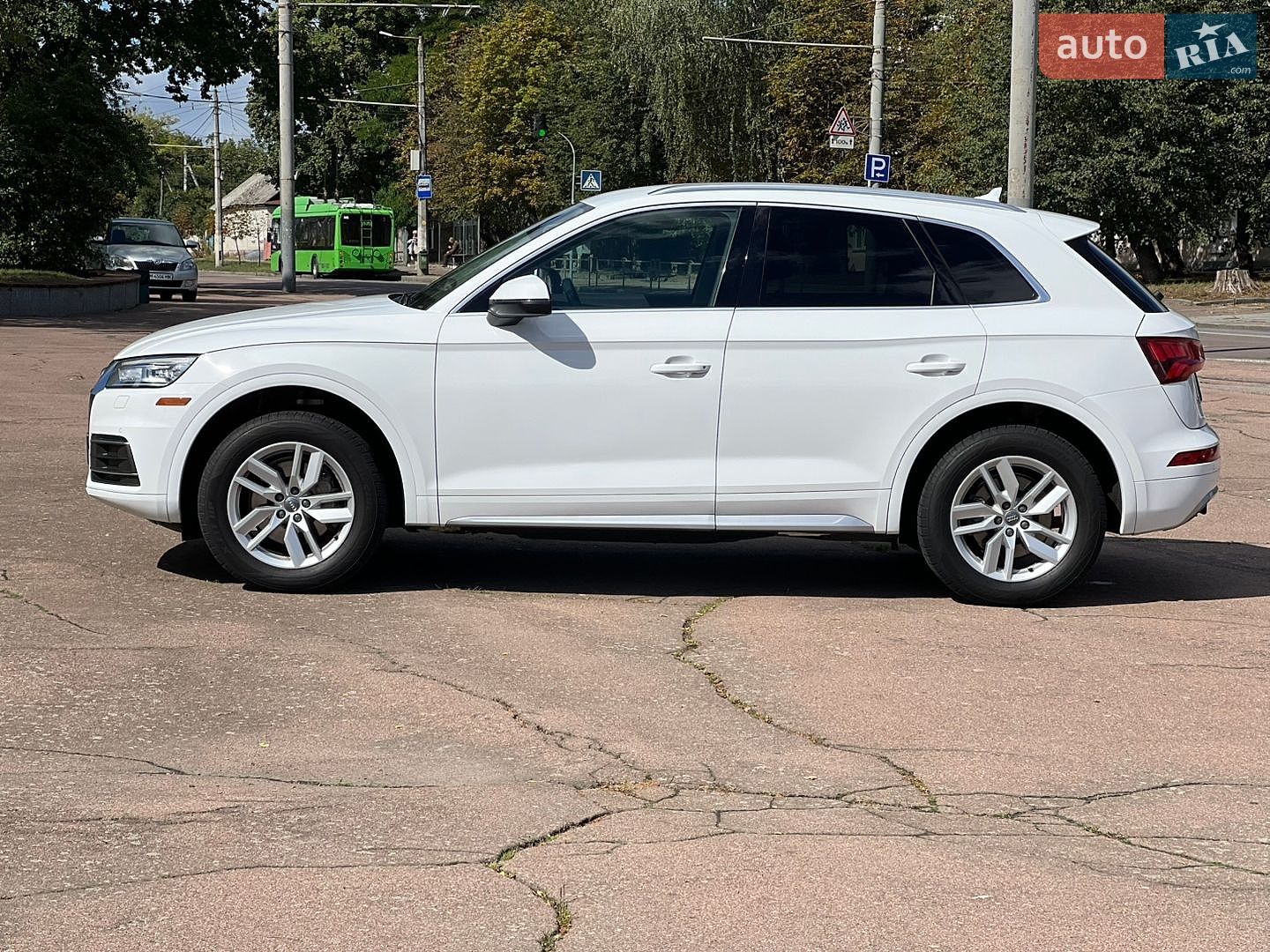 Audi Q5 2020 VIN WA1ANAFYXL2063120 фото оголошення 14 з 47