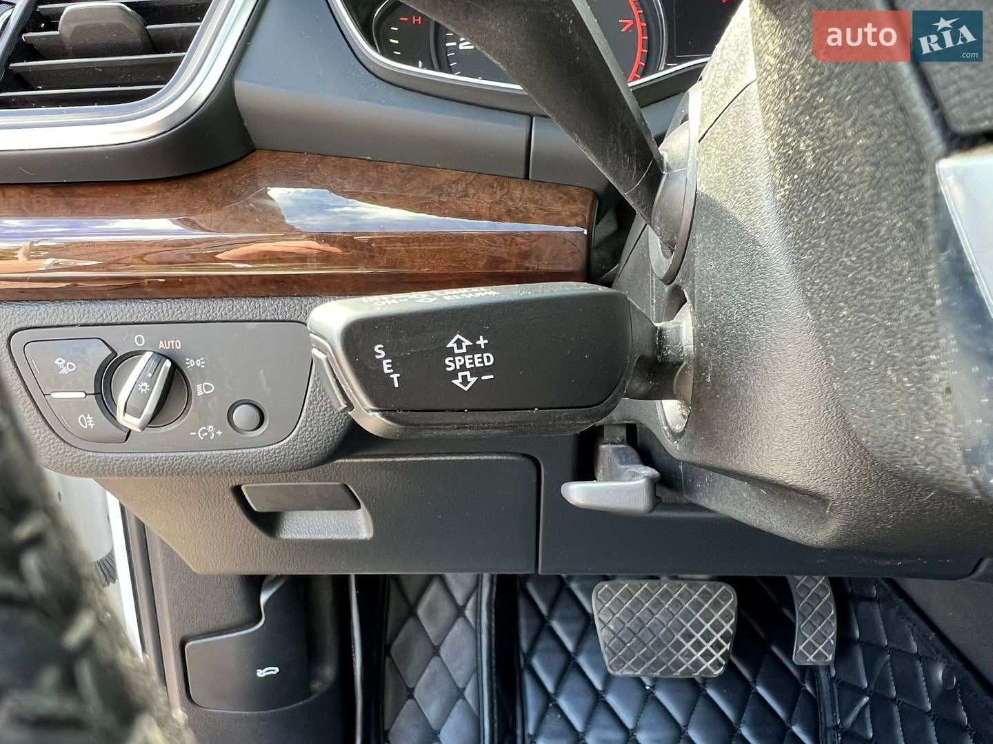 Audi Q5 2020 VIN WA1ANAFYXL2063120 фото оголошення 25 з 47