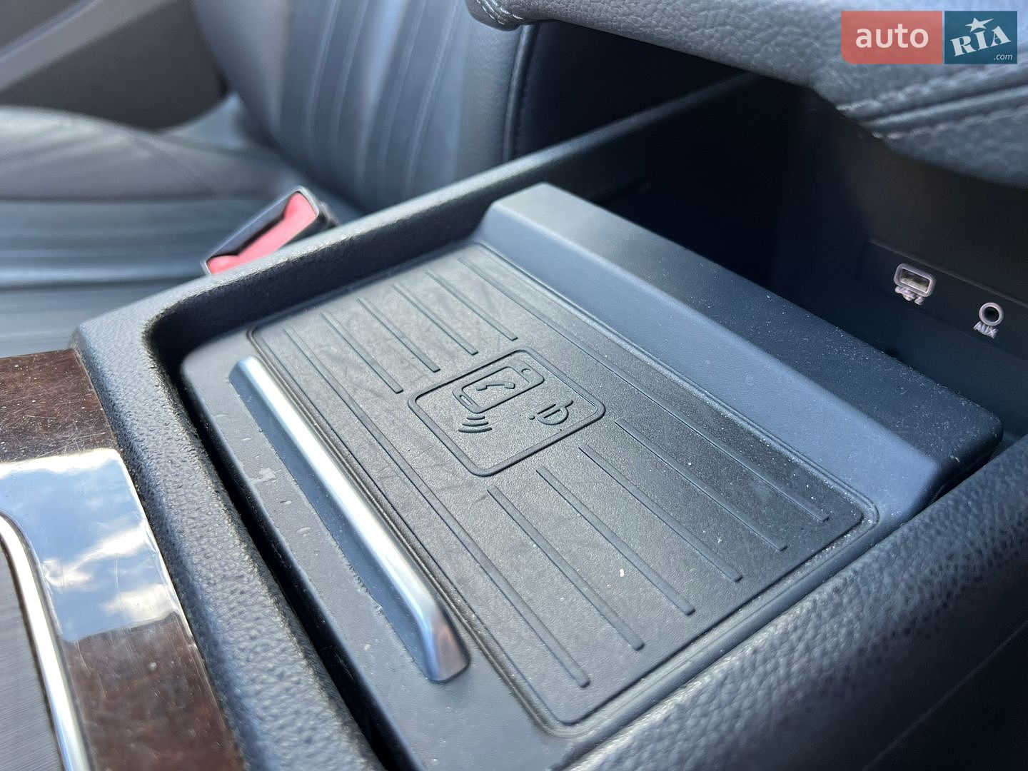 Audi Q5 2020 VIN WA1ANAFYXL2063120 фото оголошення 31 з 47