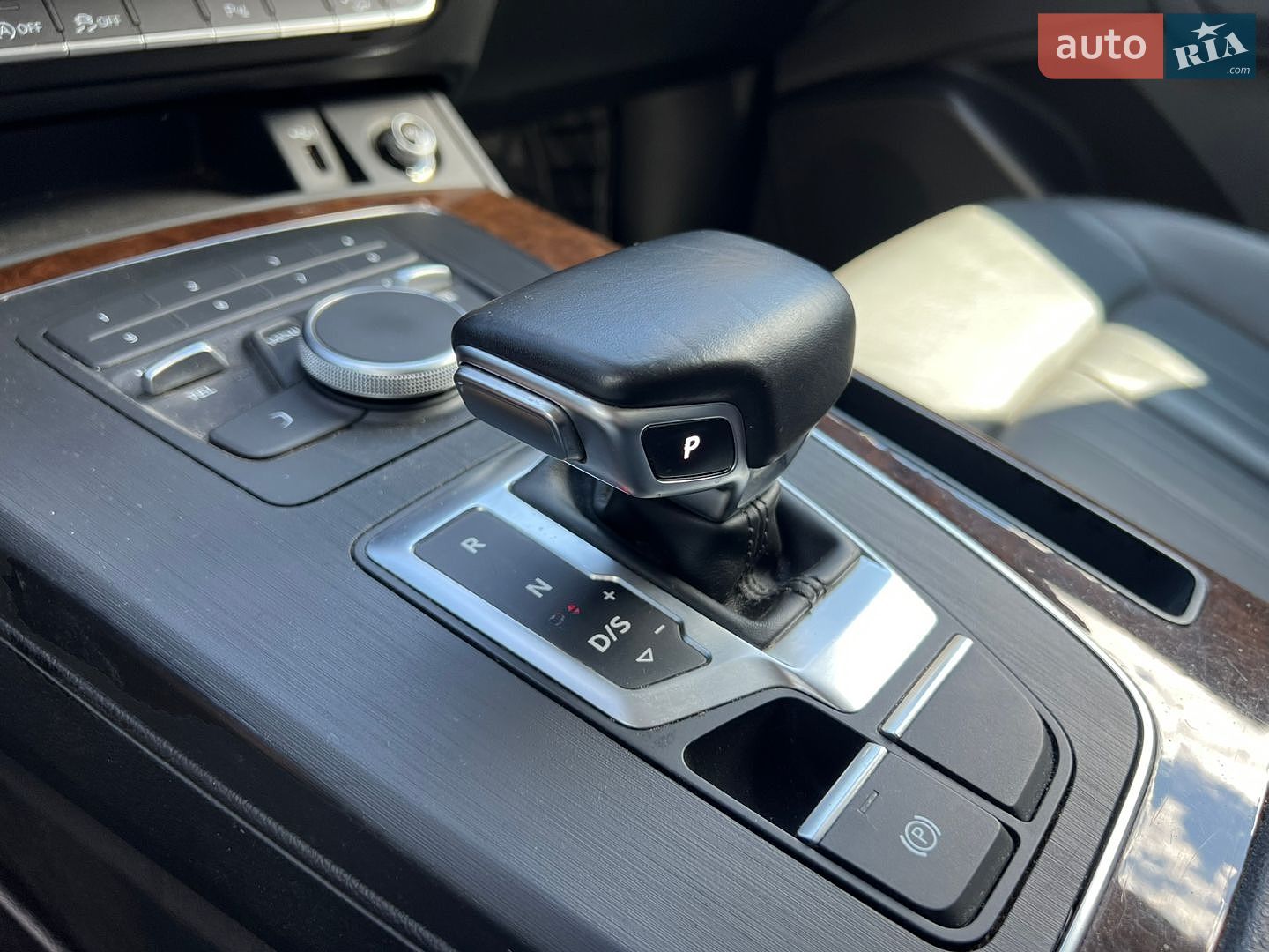 Audi Q5 2020 VIN WA1ANAFYXL2063120 фото оголошення 30 з 47