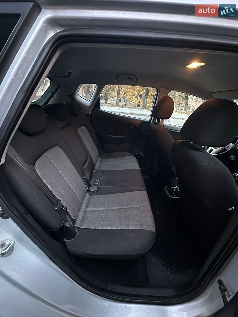 Kia Venga 2011 VIN TMAEG813ABJ073060 фото оголошення 31 з 33