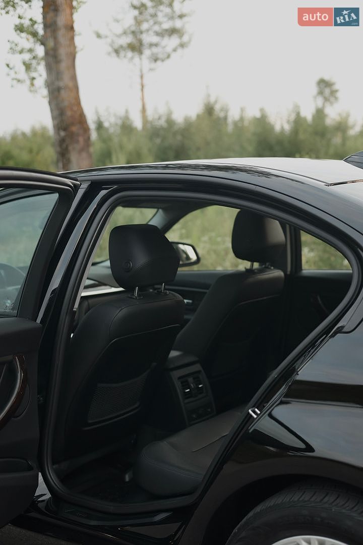 BMW 3 Series 2015 VIN WBA3B5C54FF962011 фото оголошення 28 з 33