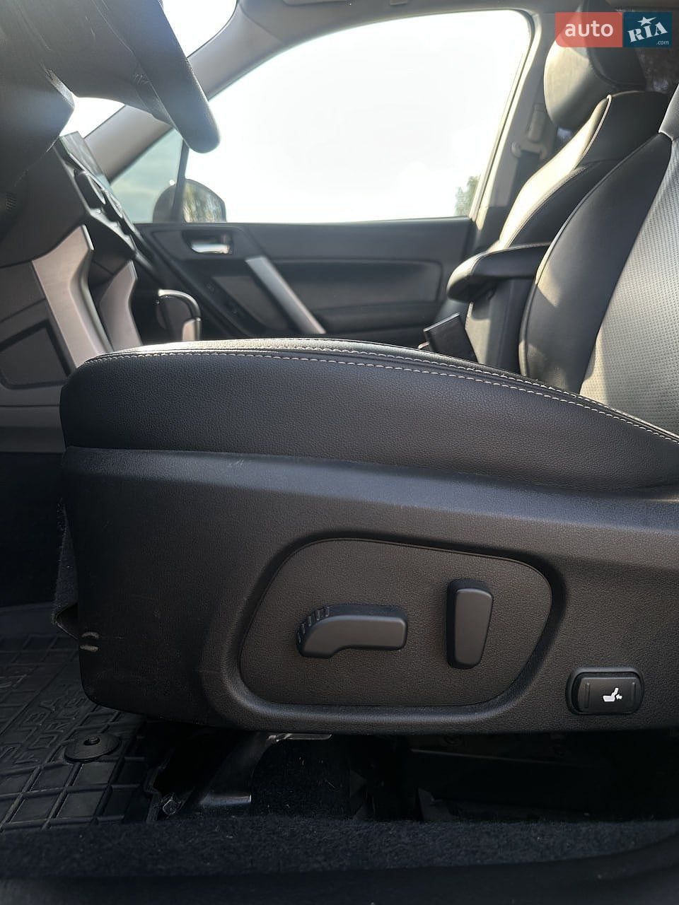 Subaru Forester 2015 VIN JF2SJAUC5FH822515 фото оголошення 33 з 49