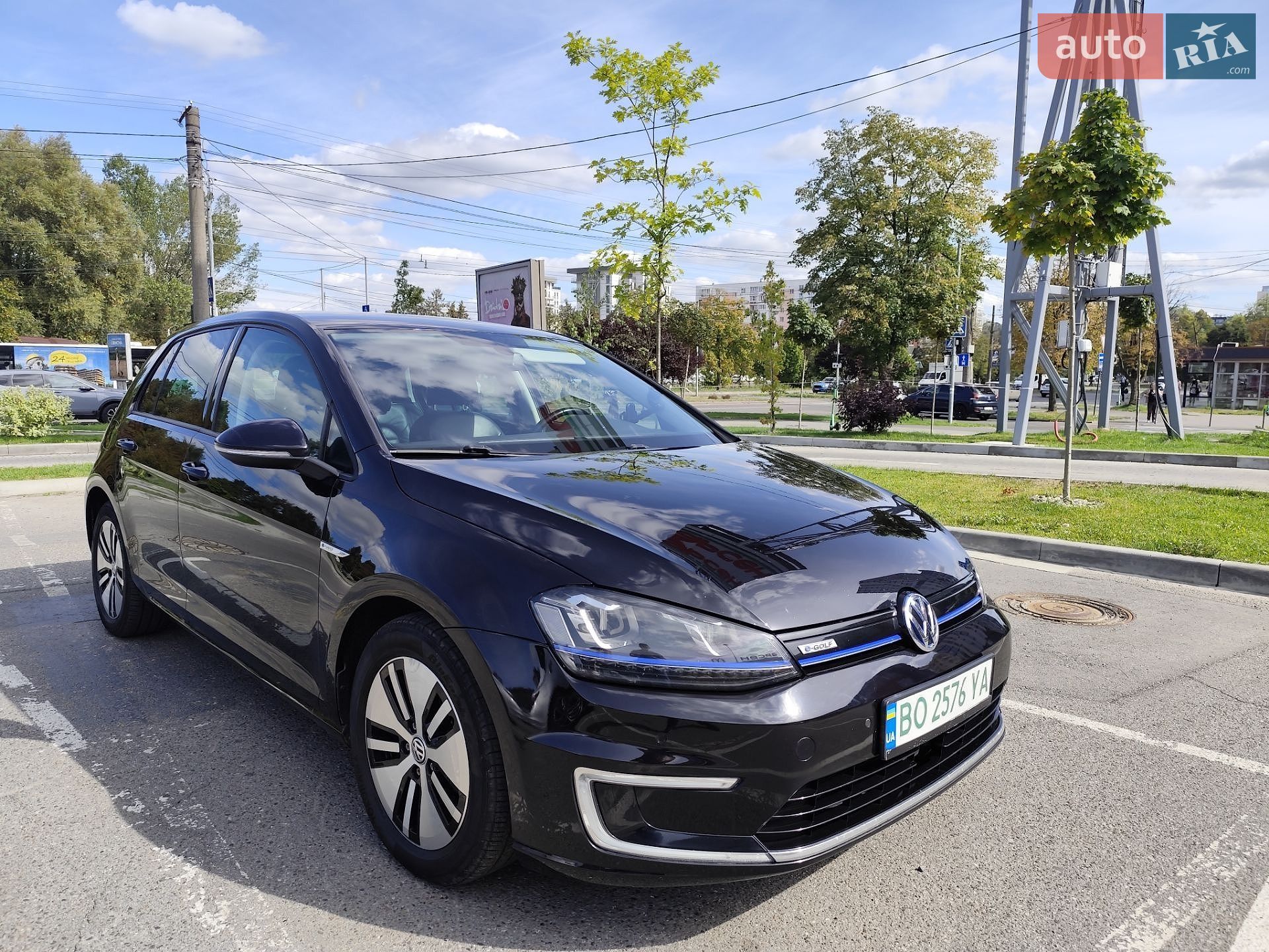 Volkswagen e-Golf 2014 VIN WVWZZZAUZFW904217 фото оголошення 2 з 24