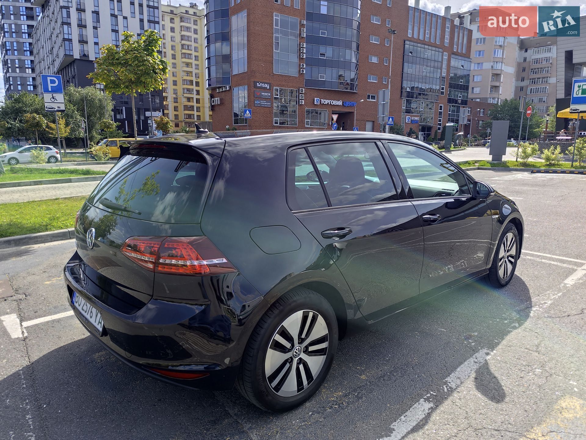 Volkswagen e-Golf 2014 VIN WVWZZZAUZFW904217 фото оголошення 12 з 24