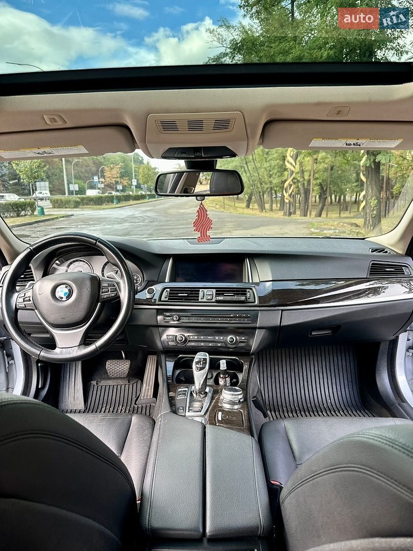 BMW 5 Series 2016 VIN WBA5B1C59GG134694 фото оголошення 23 з 37