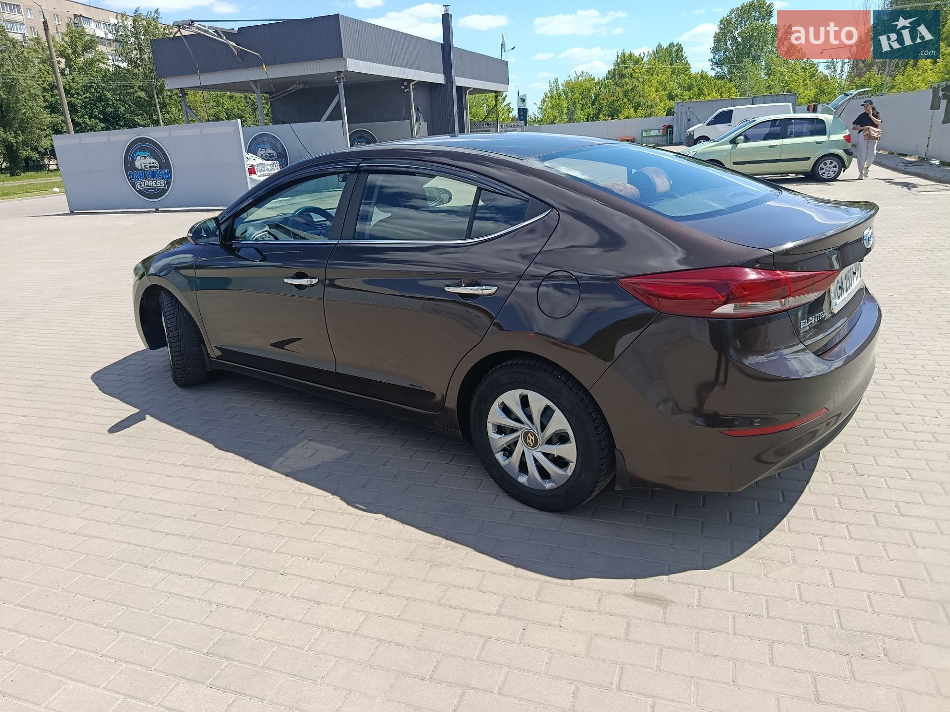 Hyundai Elantra 2018 VIN KMHD841CAJU760881 фото оголошення 2 з 3