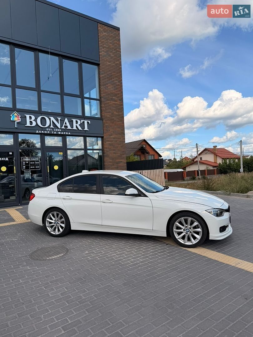 BMW 3 Series 2017 VIN WBA8E1G55JNU89847 фото оголошення 18 з 32