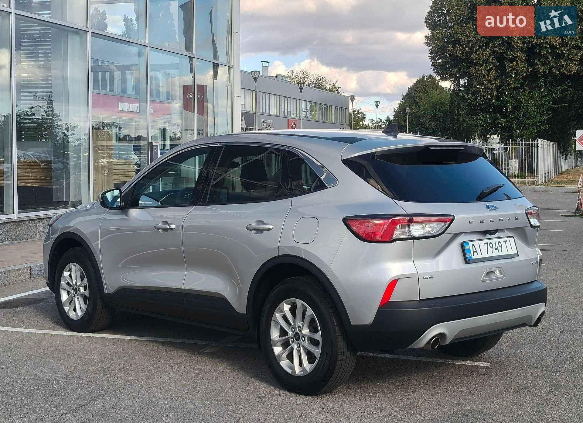 Ford Escape 2020 VIN 1FMCU9G68LUC38722 фото оголошення 4 з 76