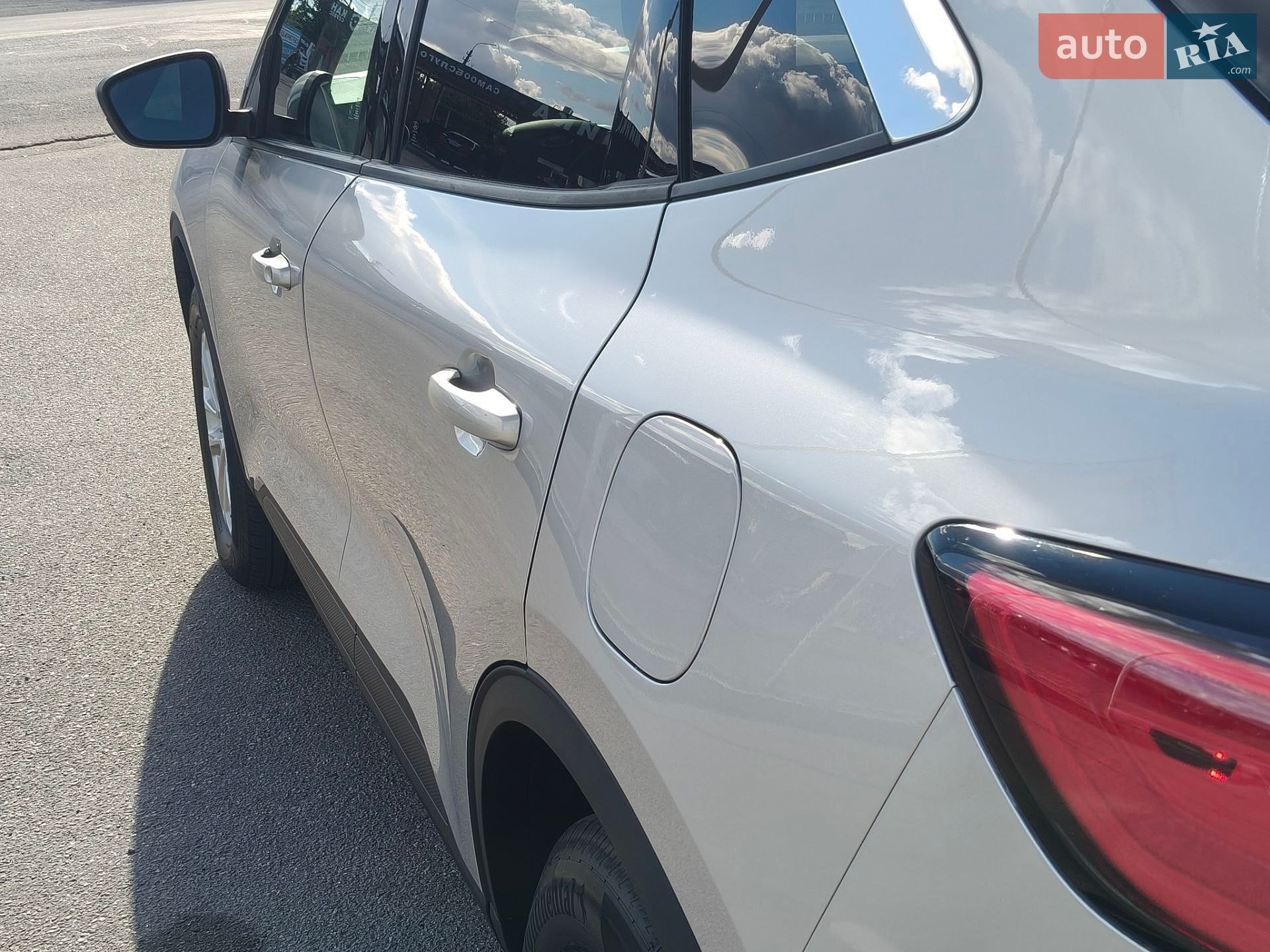 Ford Escape 2020 VIN 1FMCU9G68LUC38722 фото оголошення 22 з 70