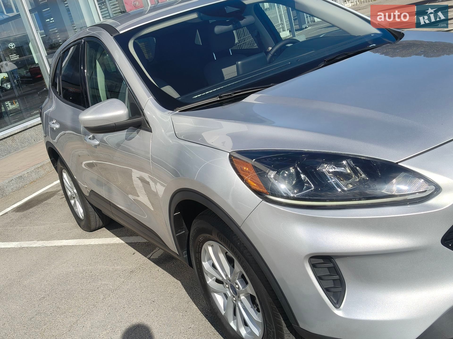 Ford Escape 2020 VIN 1FMCU9G68LUC38722 фото оголошення 12 з 76
