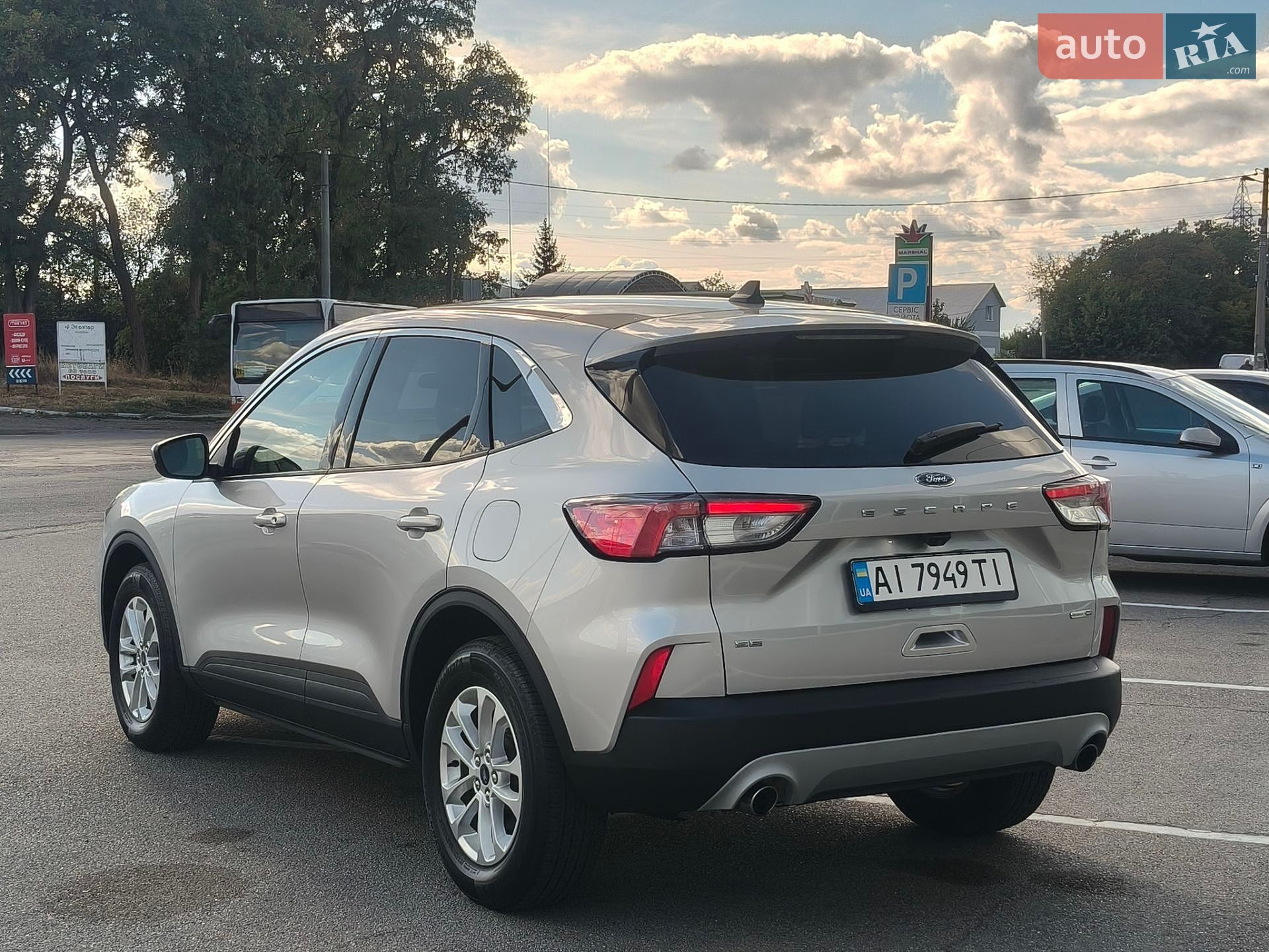 Ford Escape 2020 VIN 1FMCU9G68LUC38722 фото оголошення 9 з 76