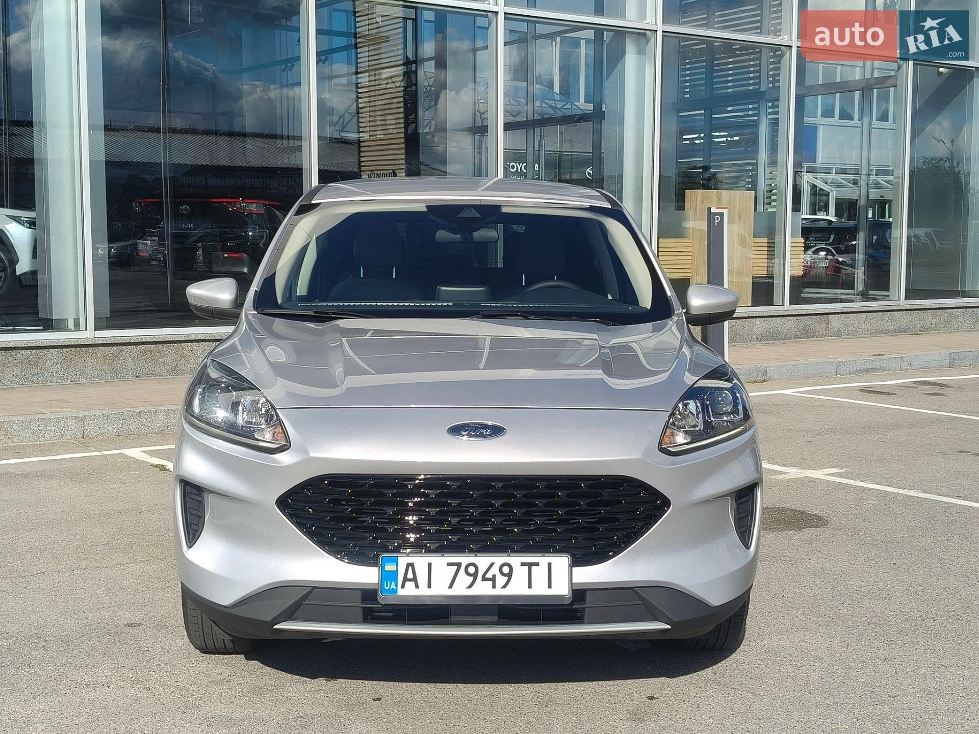 Ford Escape 2020 VIN 1FMCU9G68LUC38722 фото оголошення 10 з 76