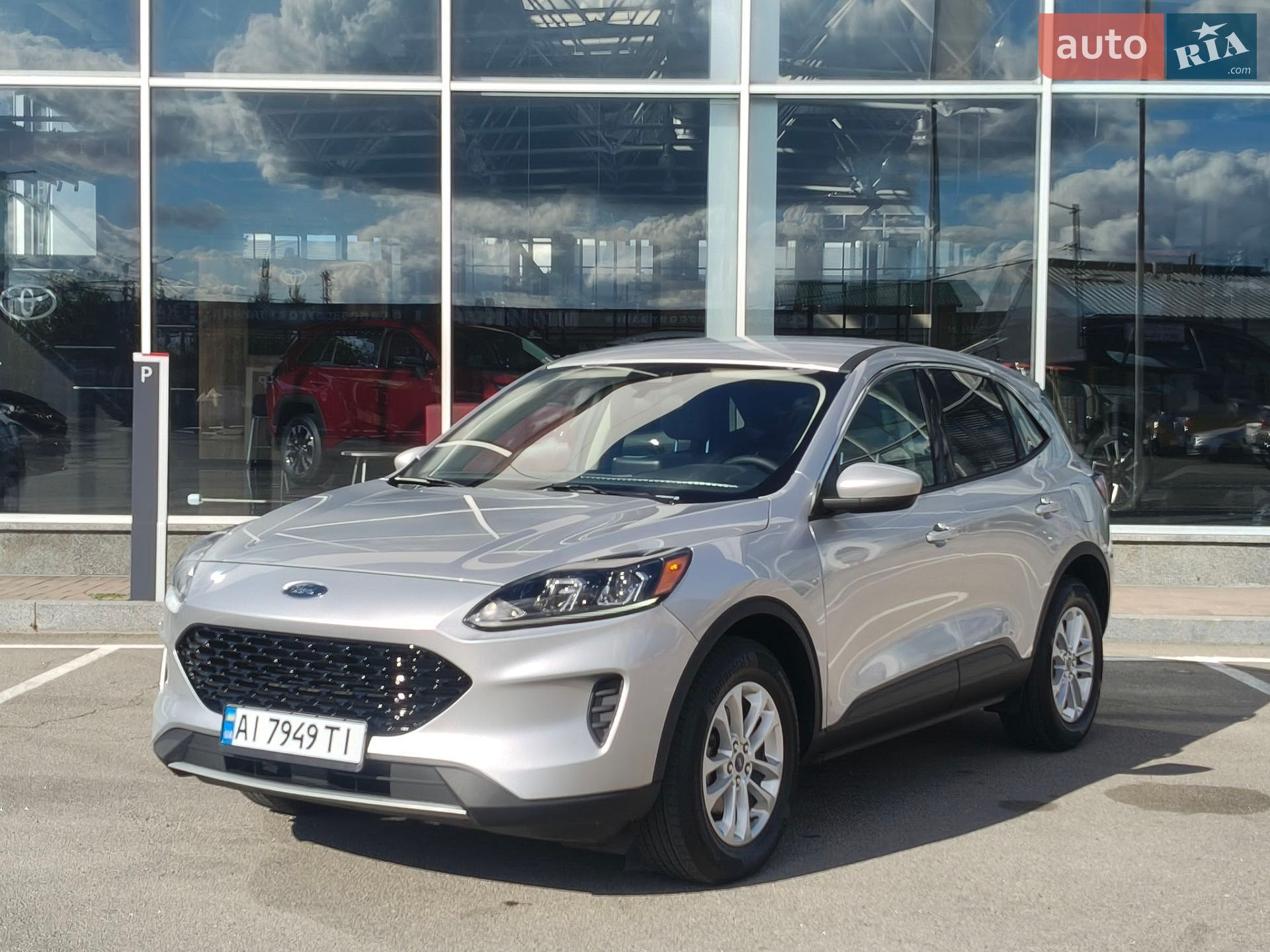 Ford Escape 2020 VIN 1FMCU9G68LUC38722 фото оголошення 32 з 70