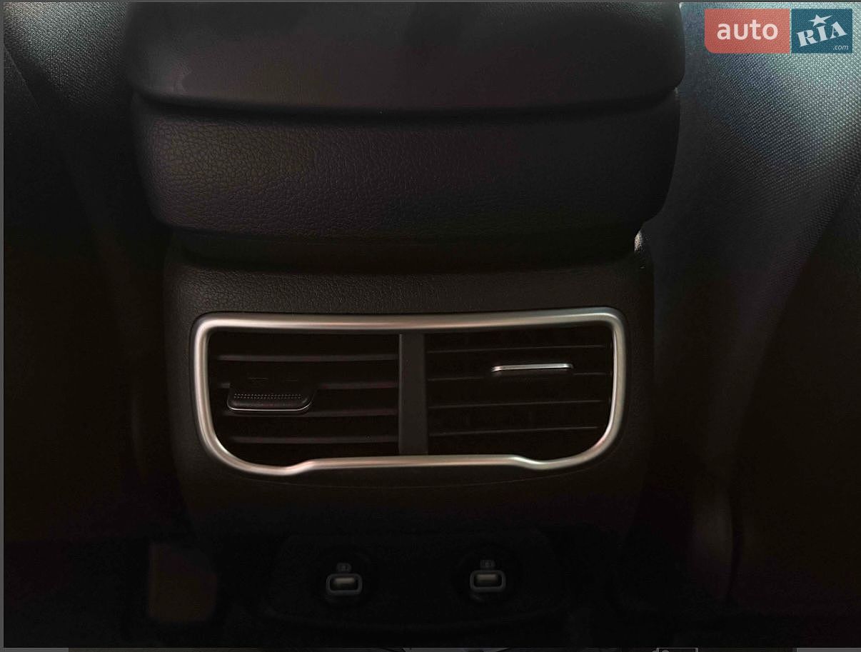 Hyundai Santa FE 2023 VIN 5NMS2DAJ2PH560680 фото оголошення 7 з 35