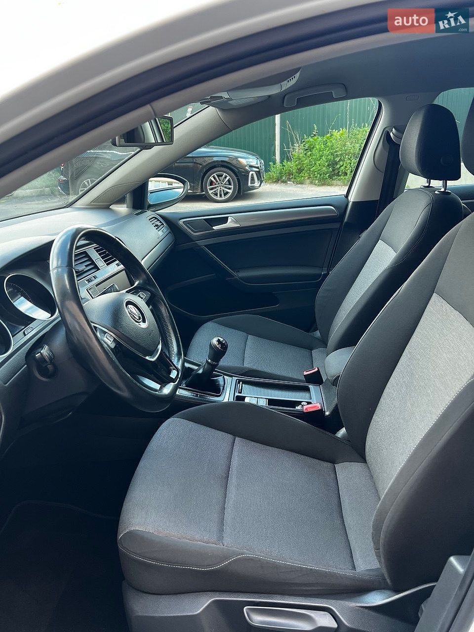 Volkswagen Golf 2013 VIN WVWZZZAUZEW064317 фото оголошення 5 з 18