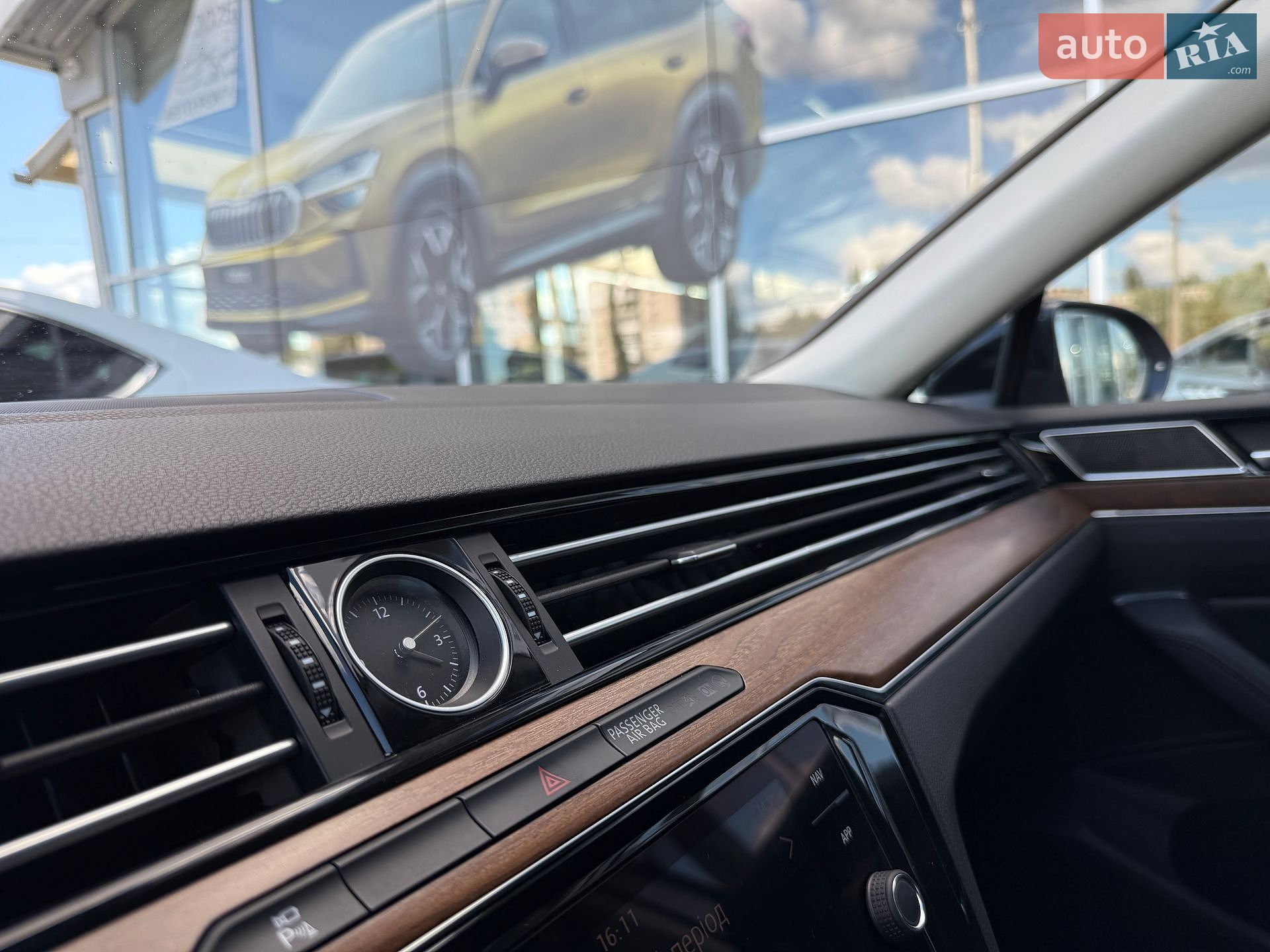 Volkswagen Passat 2018 VIN WVWZZZ3CZKE052293 фото оголошення 26 з 36