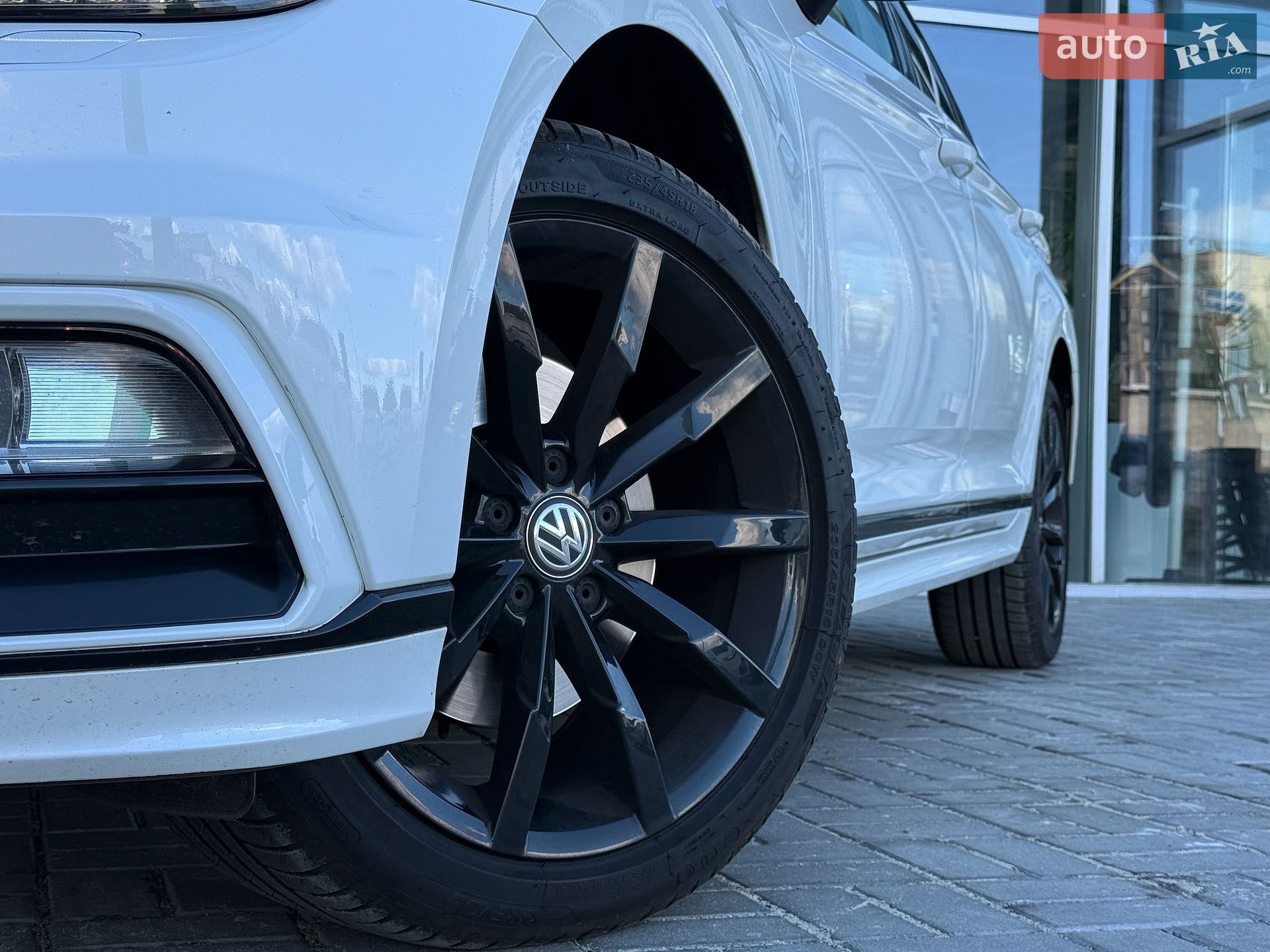 Volkswagen Passat 2018 VIN WVWZZZ3CZKE052293 фото оголошення 9 з 36