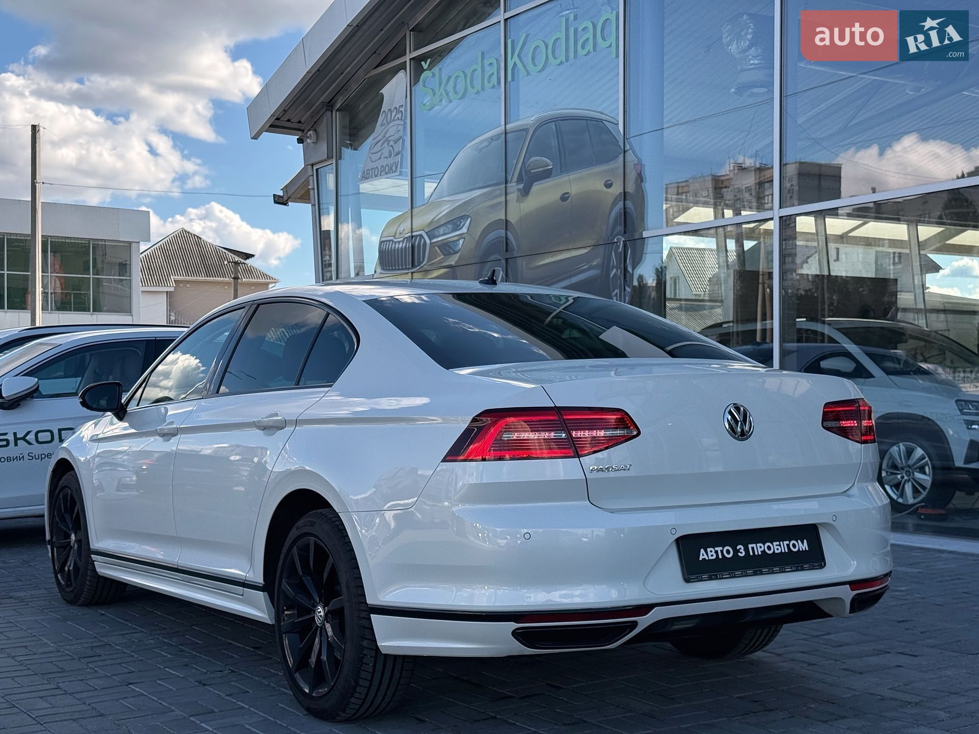 Volkswagen Passat 2018 VIN WVWZZZ3CZKE052293 фото оголошення 5 з 36