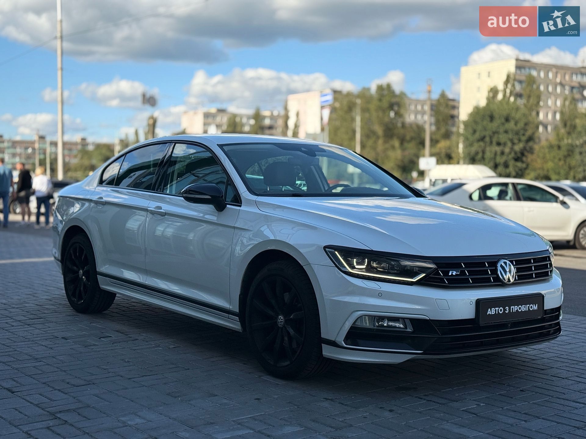 Volkswagen Passat 2018 VIN WVWZZZ3CZKE052293 фото оголошення 8 з 36