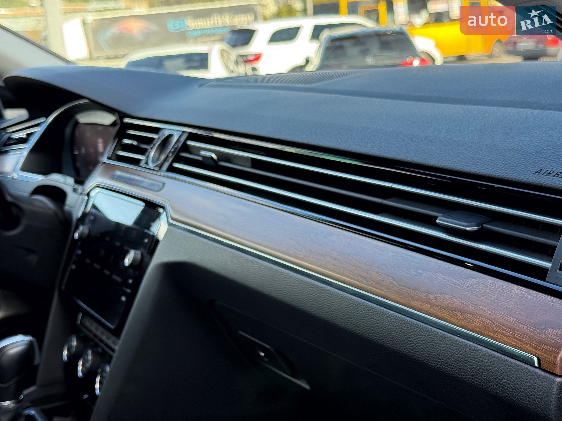 Volkswagen Passat 2018 VIN WVWZZZ3CZKE052293 фото оголошення 22 з 36
