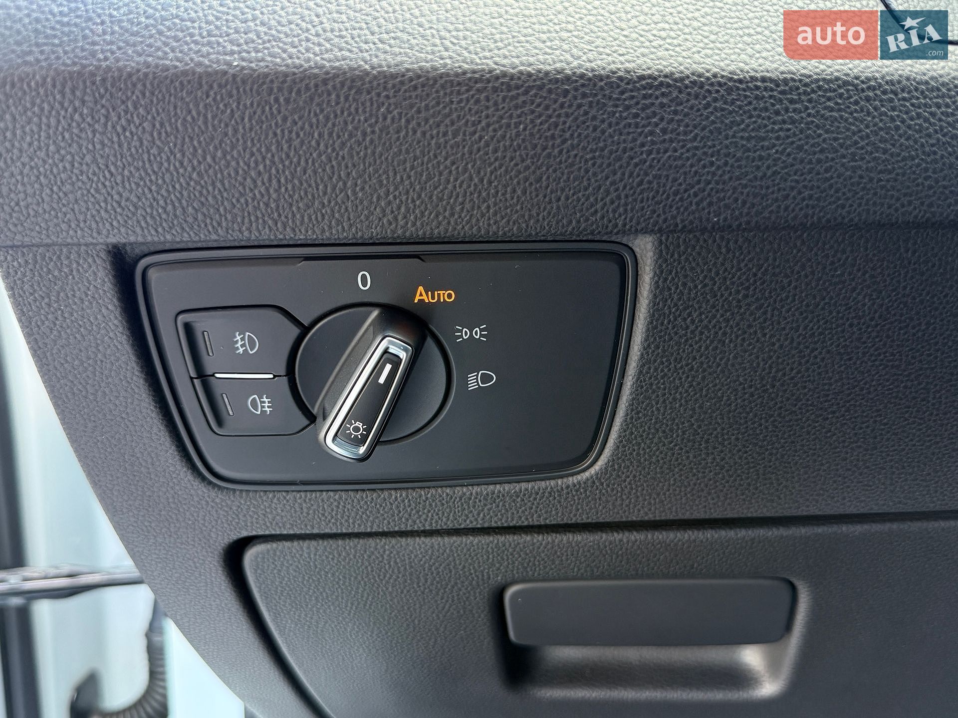 Volkswagen Passat 2018 VIN WVWZZZ3CZKE052293 фото оголошення 30 з 36