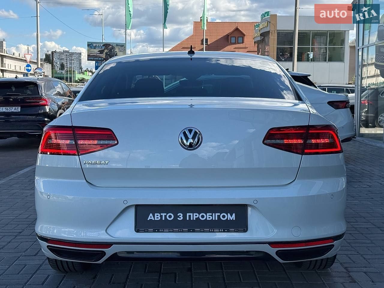Volkswagen Passat 2018 VIN WVWZZZ3CZKE052293 фото оголошення 6 з 36