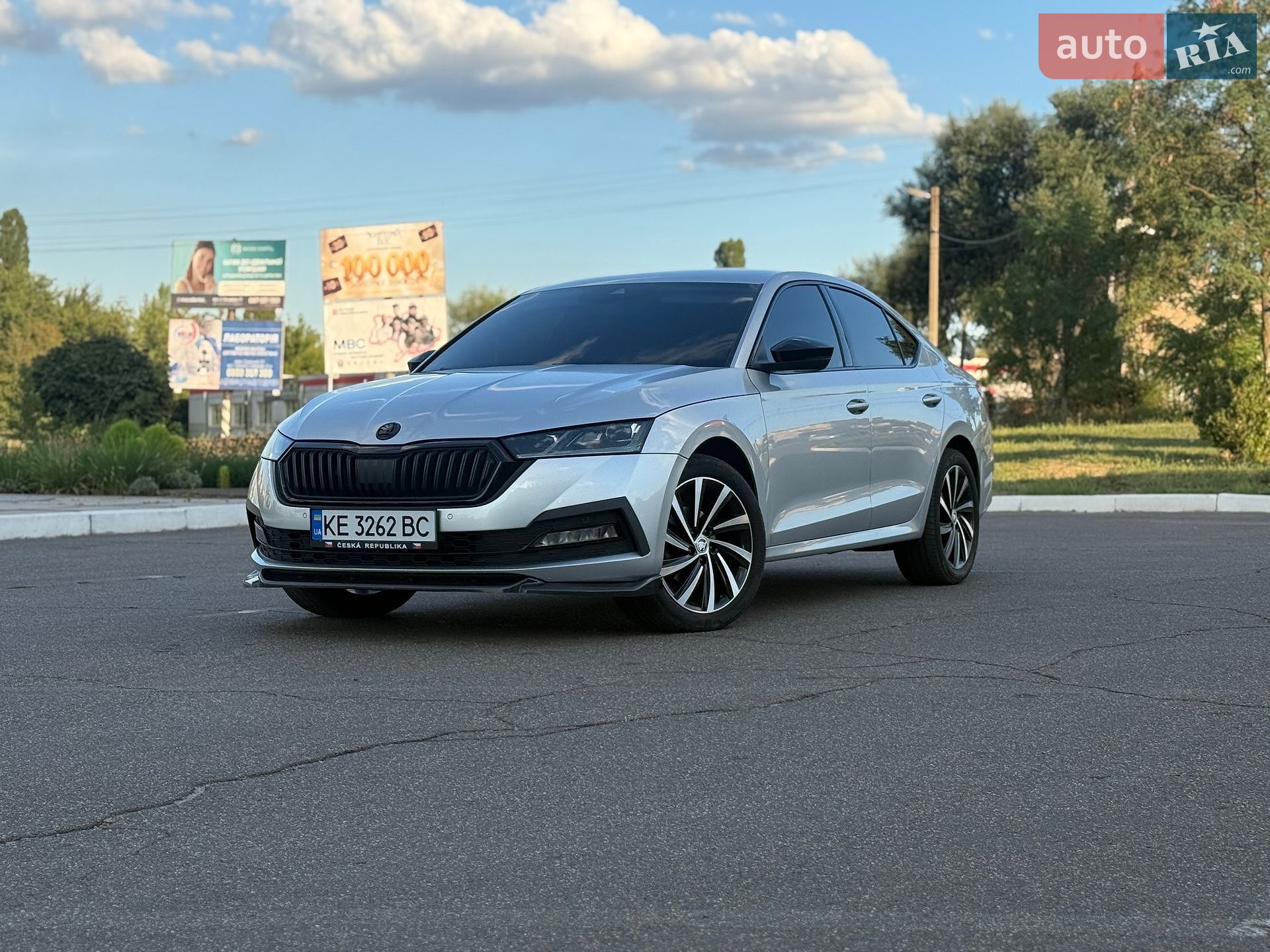 Skoda Octavia 2021 VIN TMBAJ7NX6NY015904 фото оголошення 2 з 79