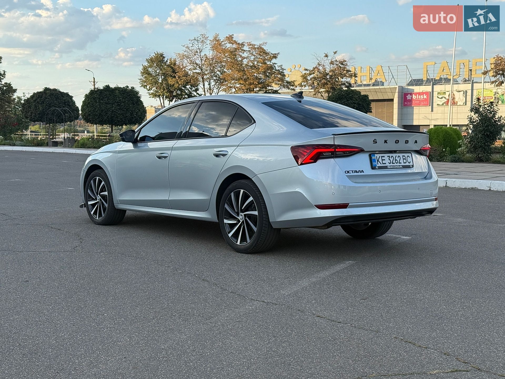Skoda Octavia 2021 VIN TMBAJ7NX6NY015904 фото оголошення 3 з 79