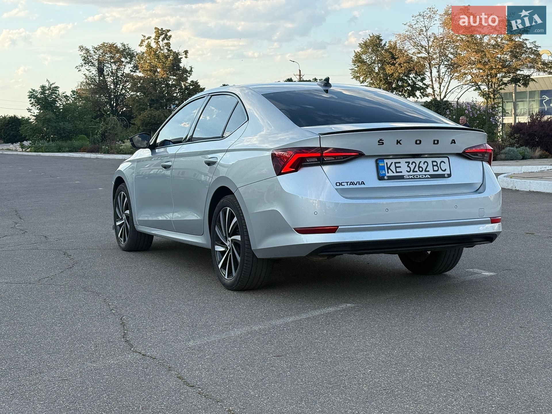 Skoda Octavia 2021 VIN TMBAJ7NX6NY015904 фото оголошення 5 з 79