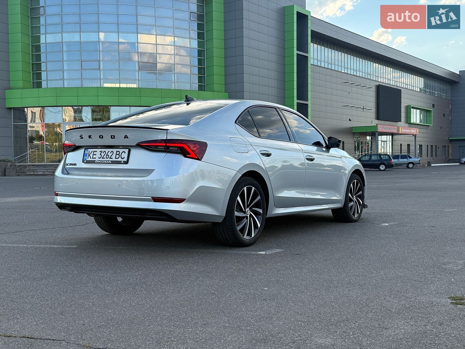 Skoda Octavia 2021 VIN TMBAJ7NX6NY015904 фото оголошення 10 з 79
