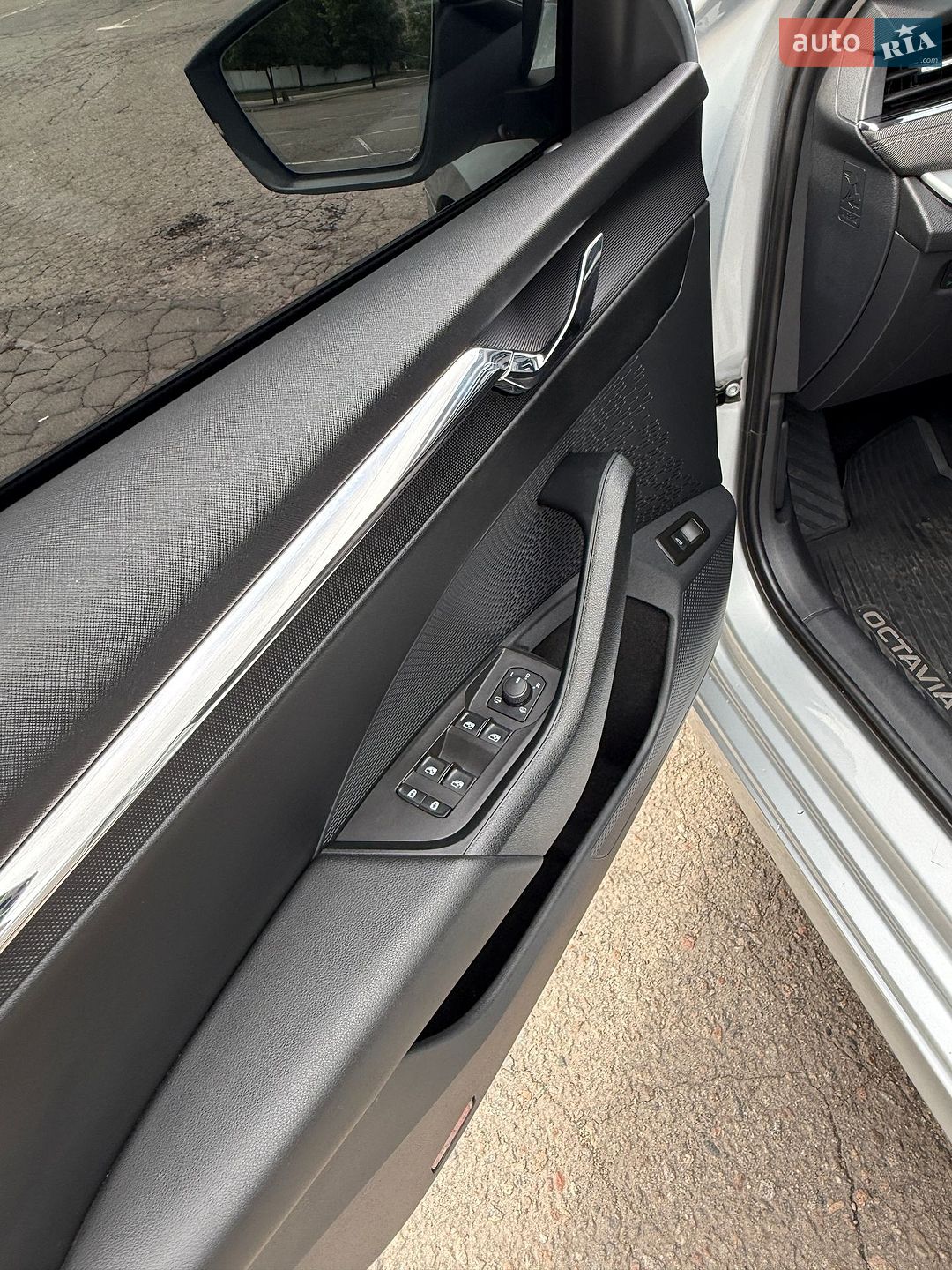 Skoda Octavia 2021 VIN TMBAJ7NX6NY015904 фото оголошення 38 з 79