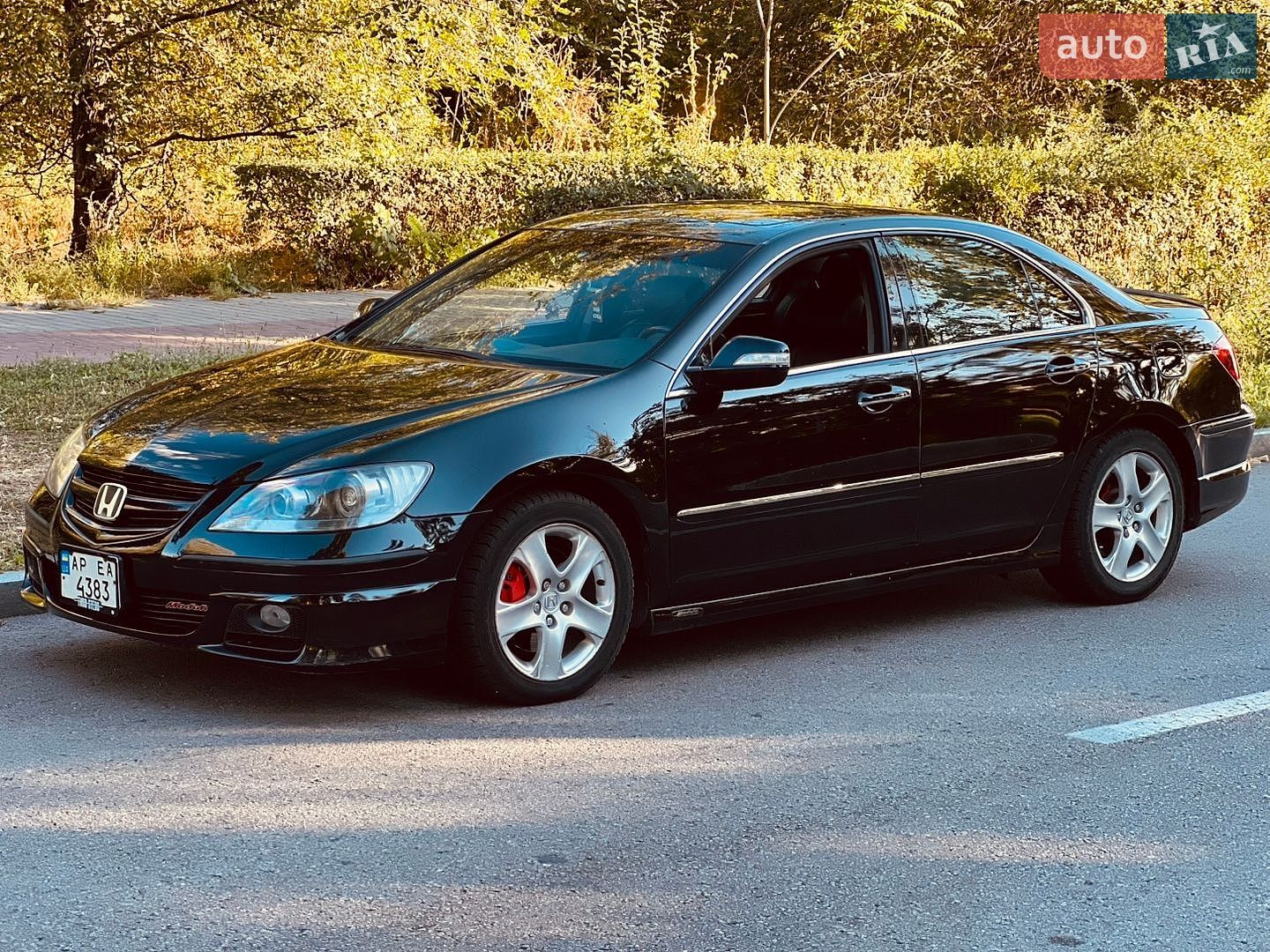 Honda Legend 2006 VIN JHMKB16507C201606 фото оголошення 3 з 48