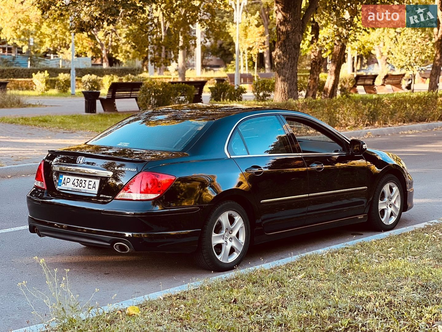 Honda Legend 2006 VIN JHMKB16507C201606 фото оголошення 7 з 48