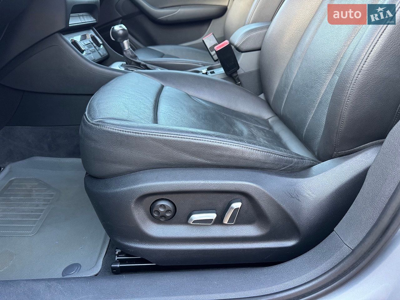 Audi Q3 2018 VIN WA1JCCFS4JR013802 фото оголошення 17 з 77