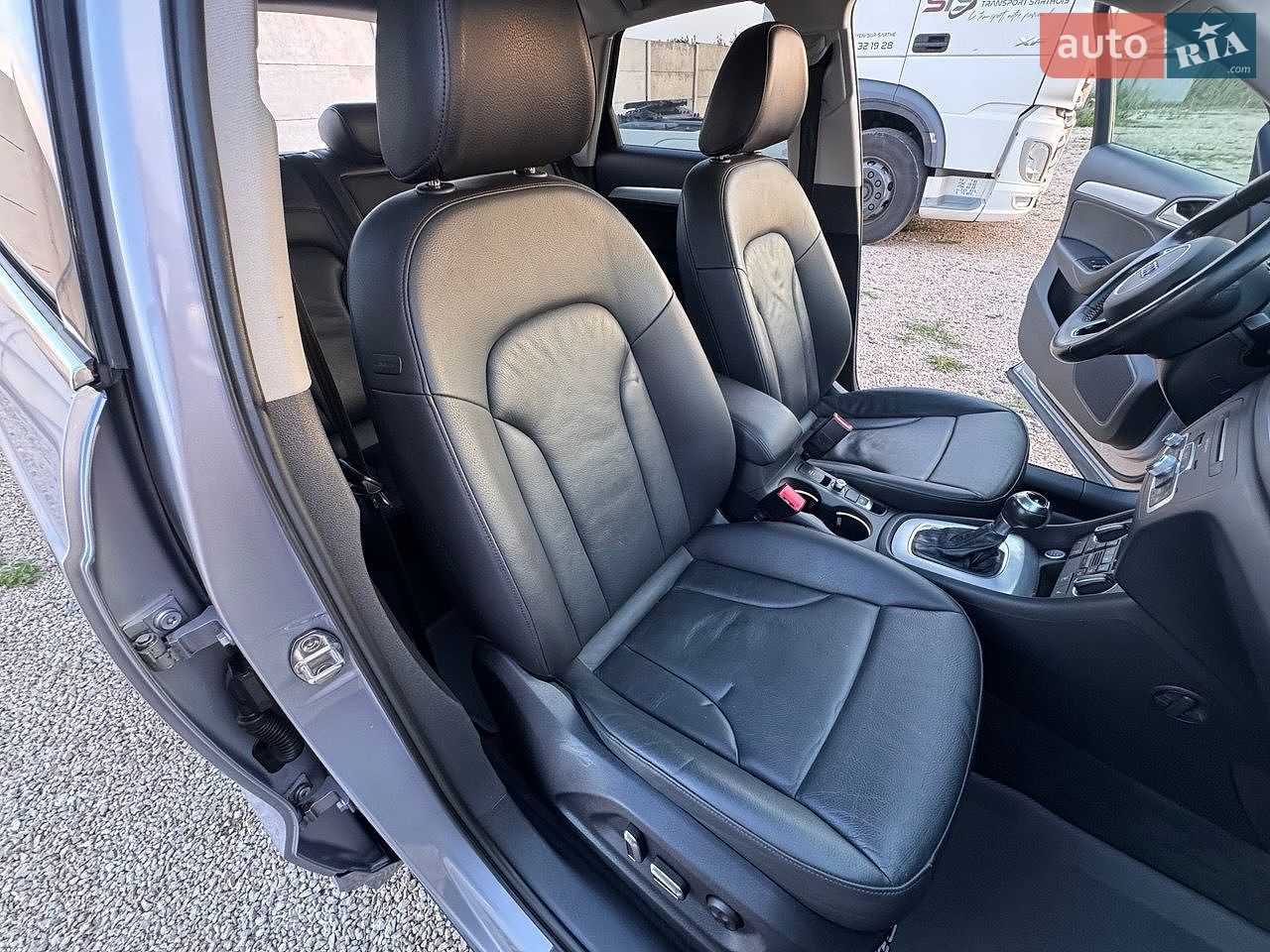 Audi Q3 2018 VIN WA1JCCFS4JR013802 фото оголошення 31 з 77