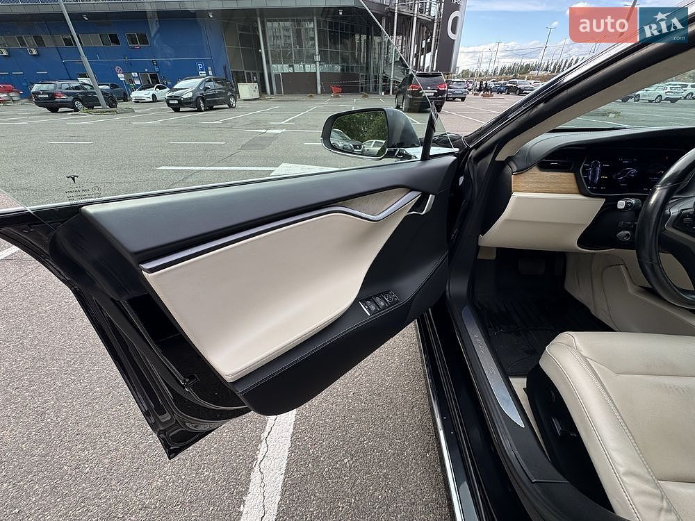 Tesla Model S 2018 VIN 5YJSA1E20JF259502 фото оголошення 15 з 22
