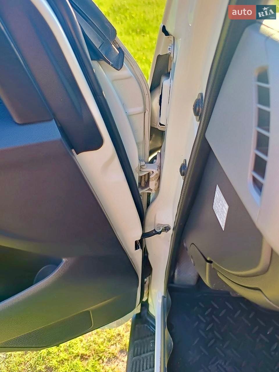 Toyota Hiace 2013 VIN JTGSS23P1D0124682 фото оголошення 16 з 23
