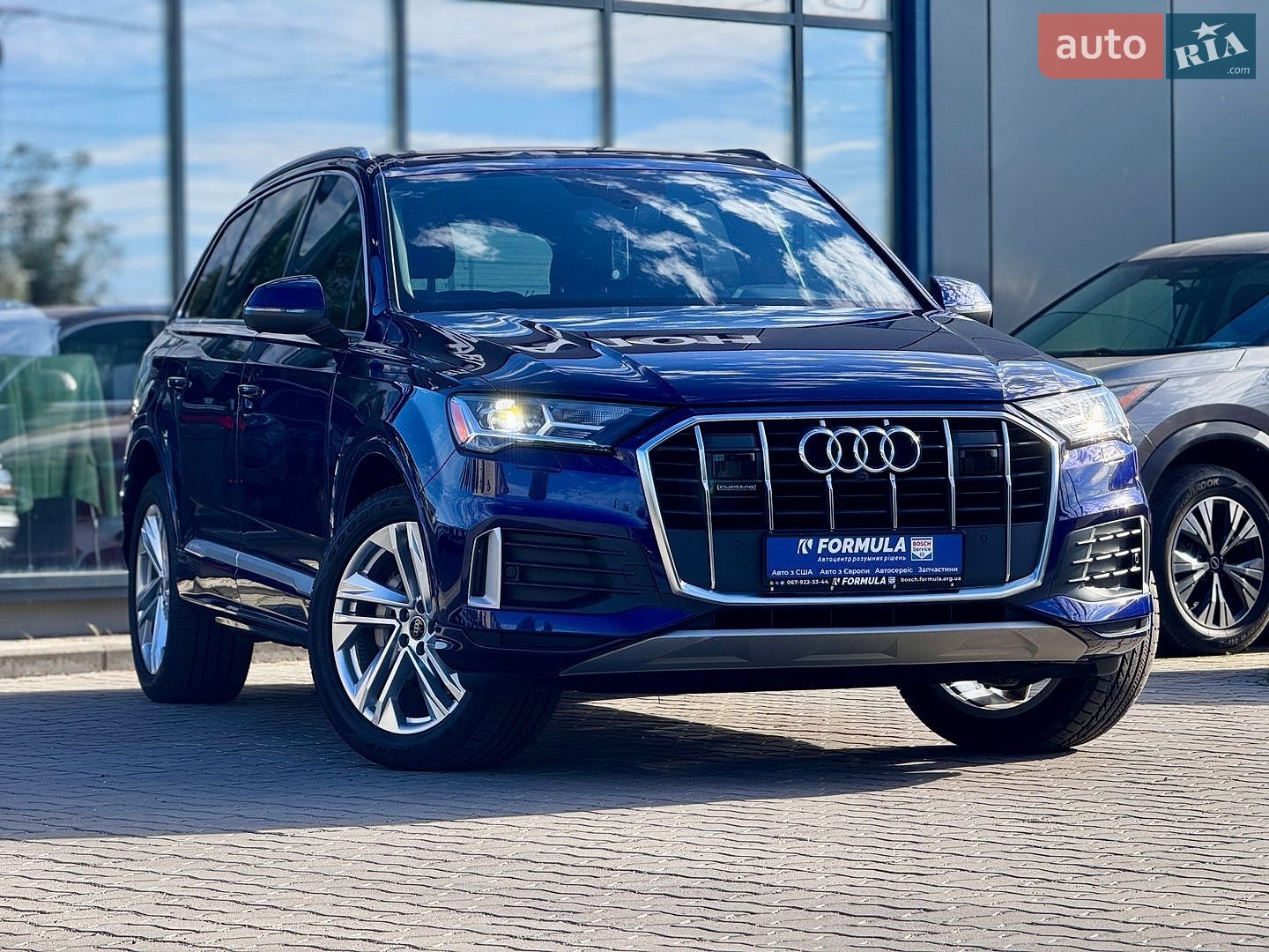 Audi Q7 2021 VIN WA1LJAF71MD015121 фото оголошення 2 з 64