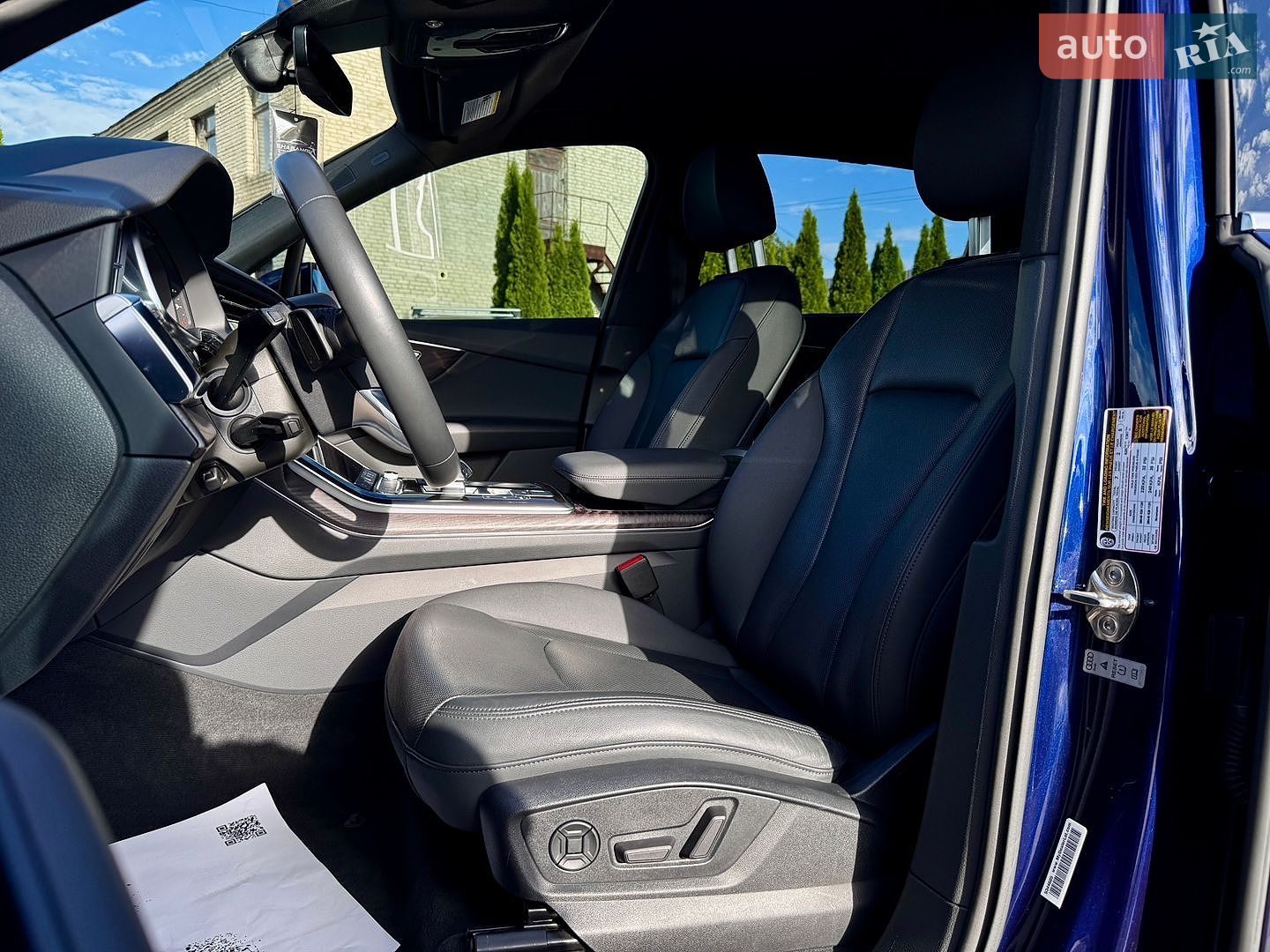 Audi Q7 2021 VIN WA1LJAF71MD015121 фото оголошення 30 з 64