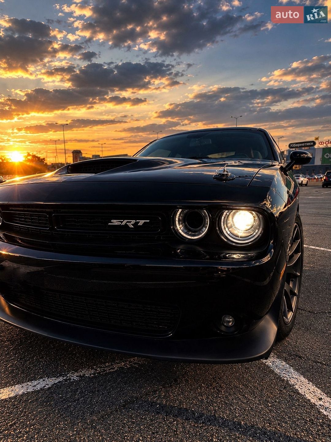 Dodge Challenger 2018 VIN 2C3CDZFJ4KH505919 фото оголошення 7 з 17