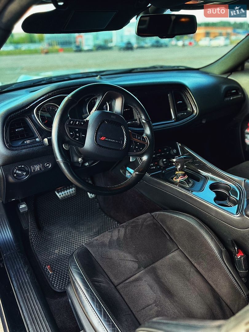 Dodge Challenger 2018 VIN 2C3CDZFJ4KH505919 фото оголошення 12 з 17