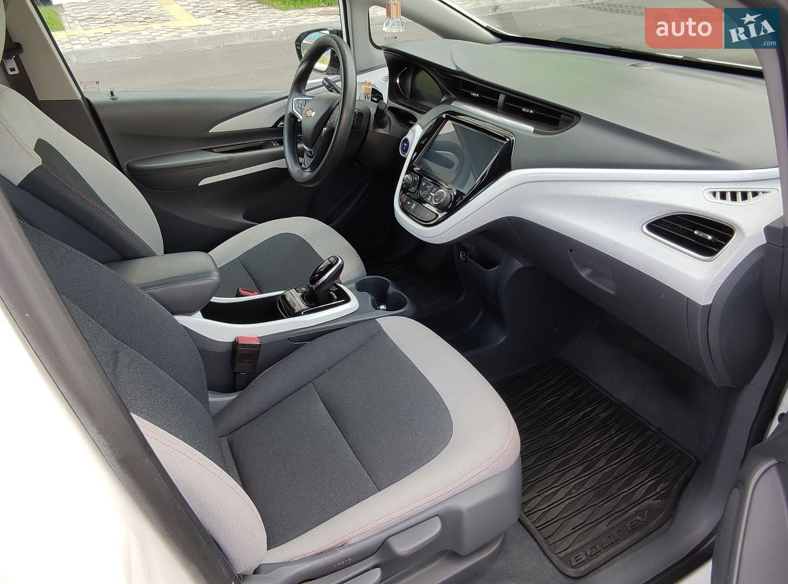 Chevrolet Bolt EV 2021 VIN 1G1FY6S03M4102774 фото оголошення 24 з 28