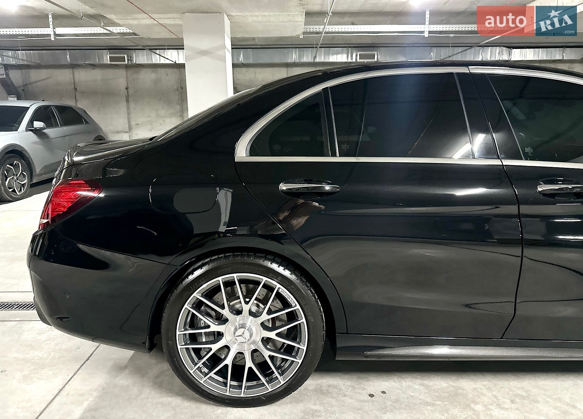 Mercedes-Benz C-Class 2019 VIN WDDWF8GB3KR482367 фото оголошення 19 з 47