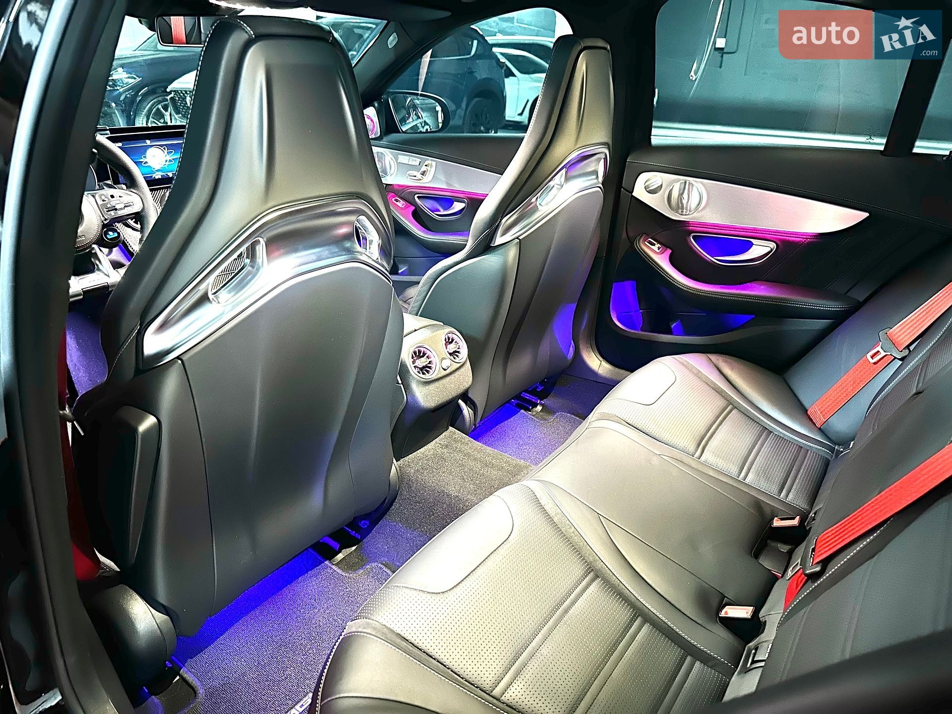 Mercedes-Benz C-Class 2019 VIN WDDWF8GB3KR482367 фото оголошення 34 з 47