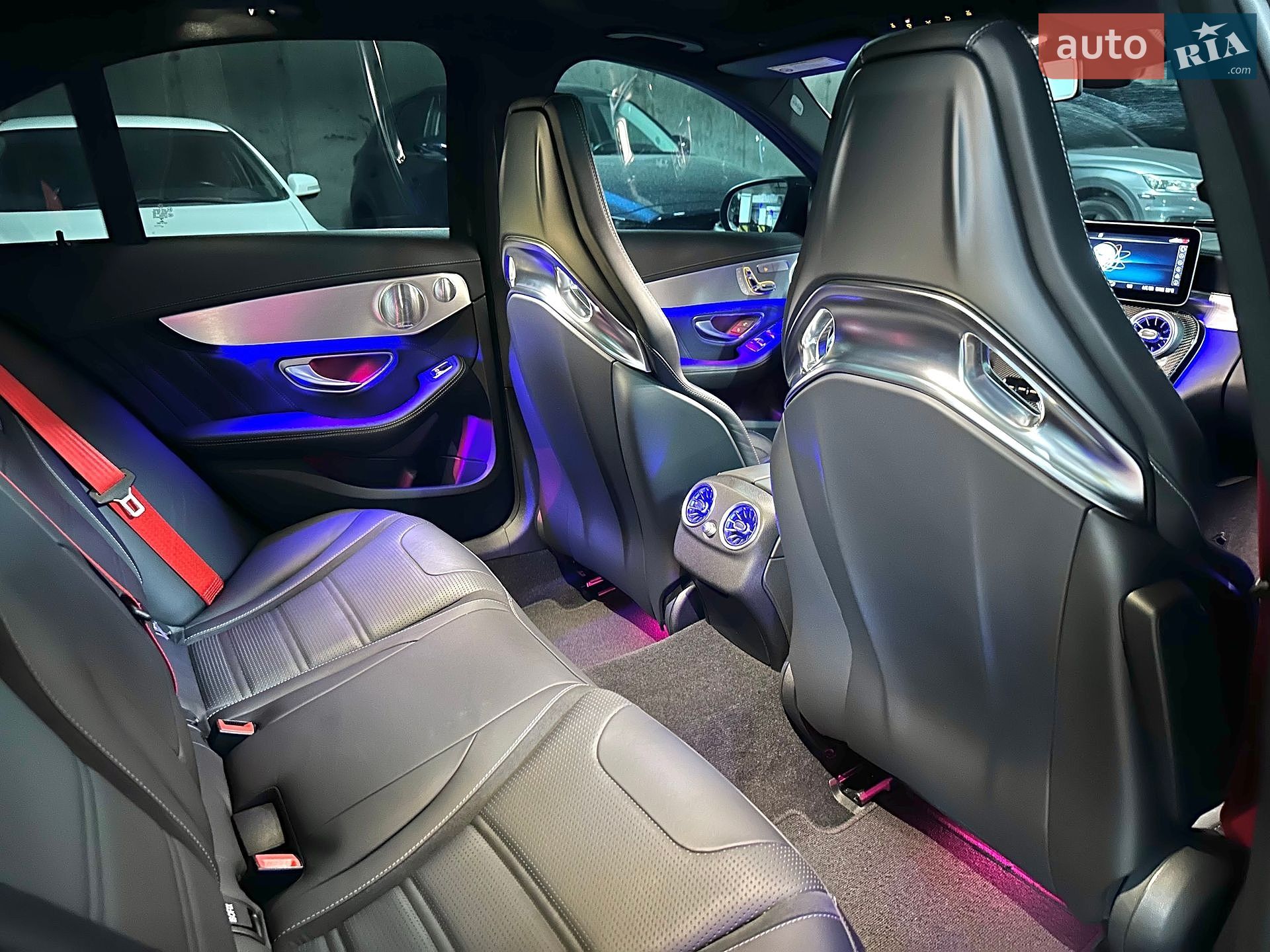 Mercedes-Benz C-Class 2019 VIN WDDWF8GB3KR482367 фото оголошення 37 з 47