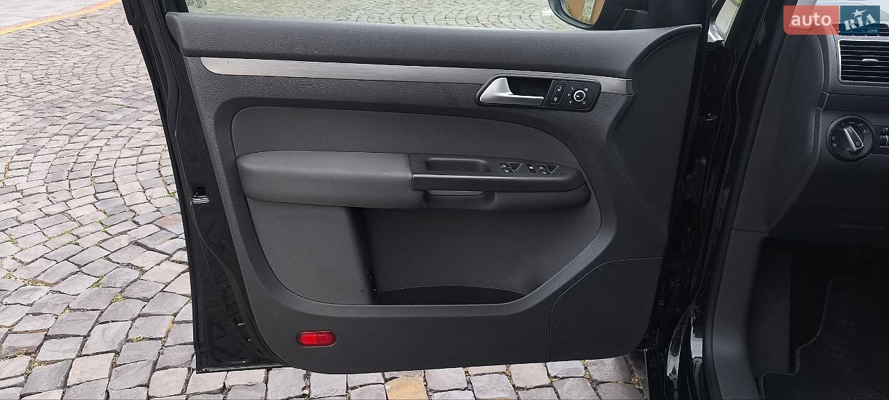 Volkswagen Touran 2015 VIN WVGZZZ1TZFW082789 фото оголошення 52 з 55